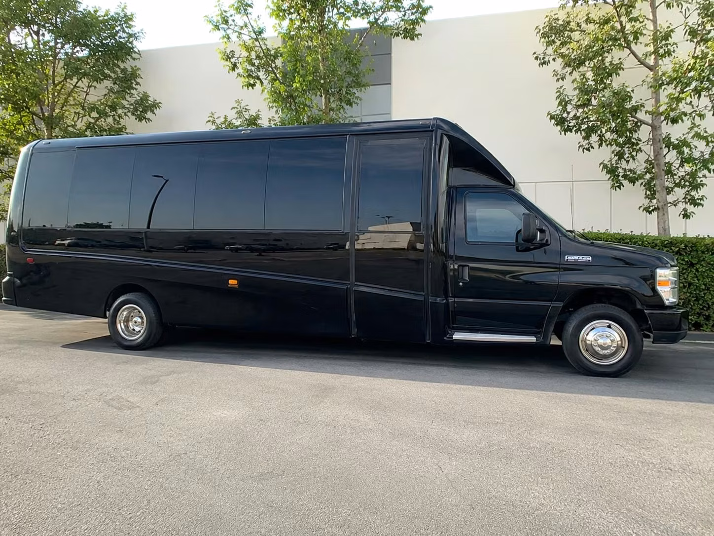 15 passenger minibus
