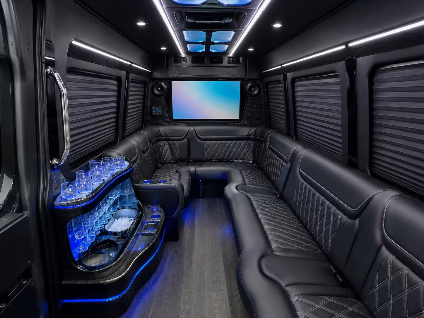 booking school field trip buses and sports team transportation in garland has never been easier