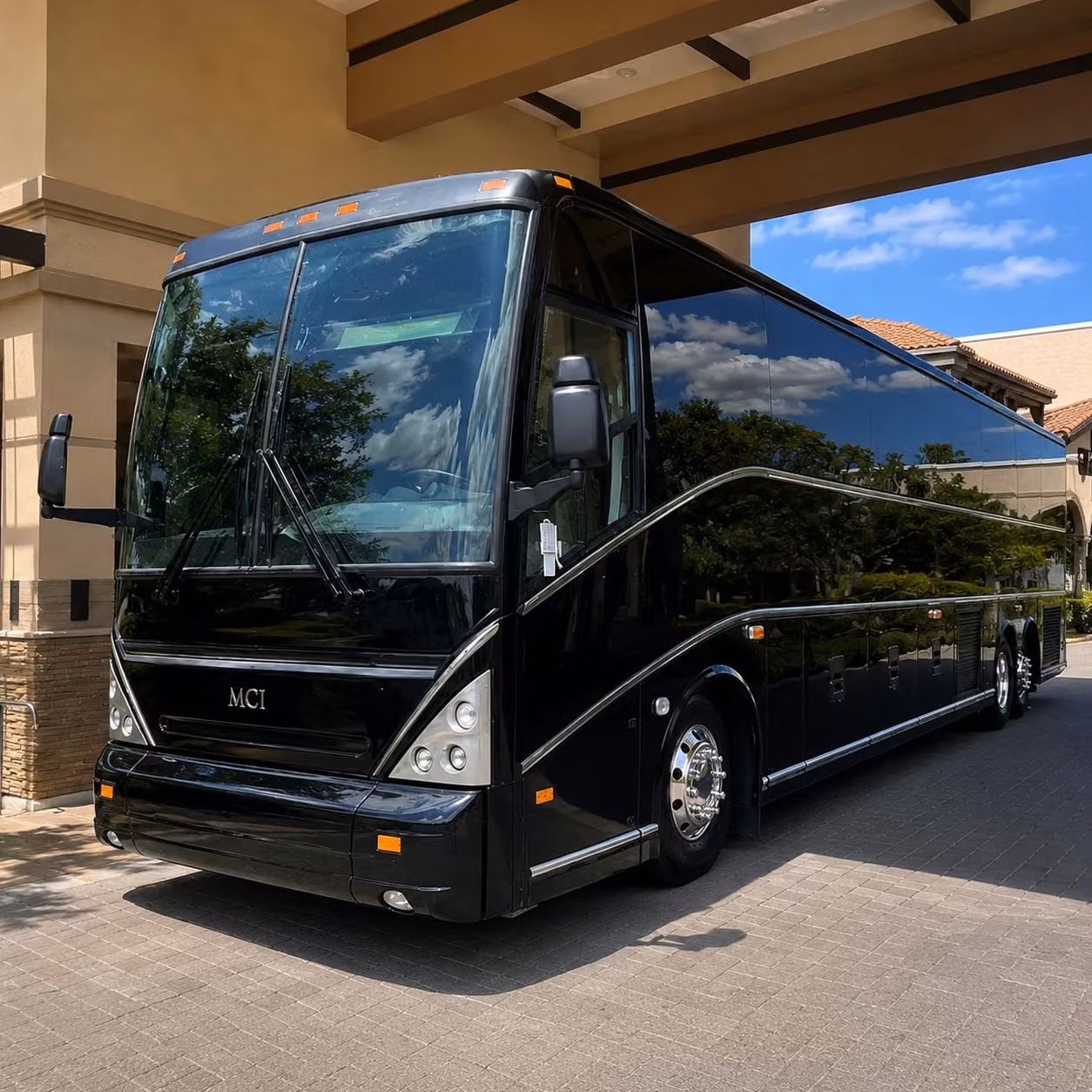 convention and conference shuttle buses for garland and the dallas metro